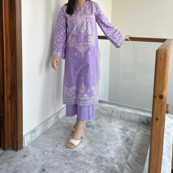 Lilac Charm!   2-Piece Set – Stylish Kameez & Matching Pant